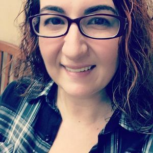 Meet your Posher, Crystal